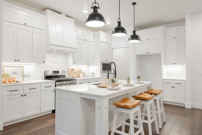 Building Photo - 7917 Behr Dr