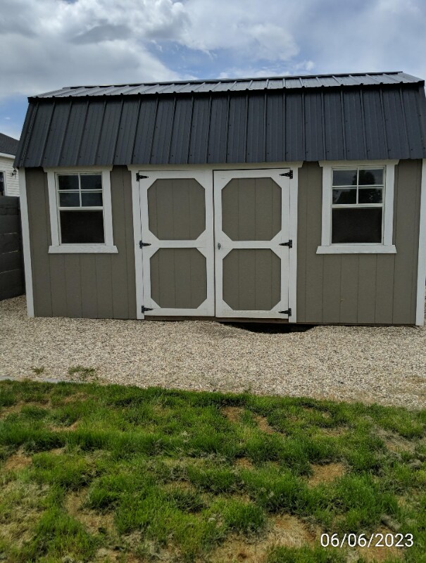 Building Photo - 817 Craven Ave