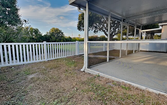 Building Photo - 774 Burlwood St