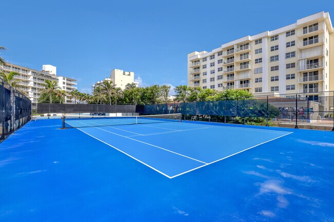 Building Photo - 3546 S Ocean Blvd