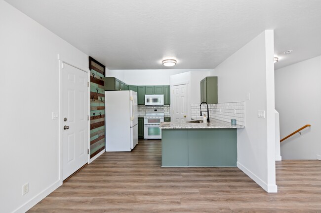 Building Photo - 781 S 300 W