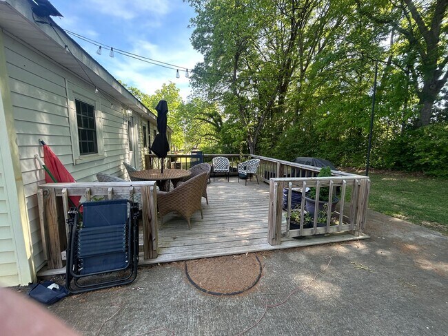 Building Photo - 110 Martin St