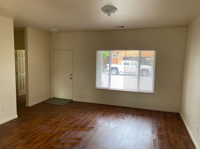 Building Photo - 1920 Fern Dr