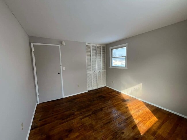 Building Photo - House for rent