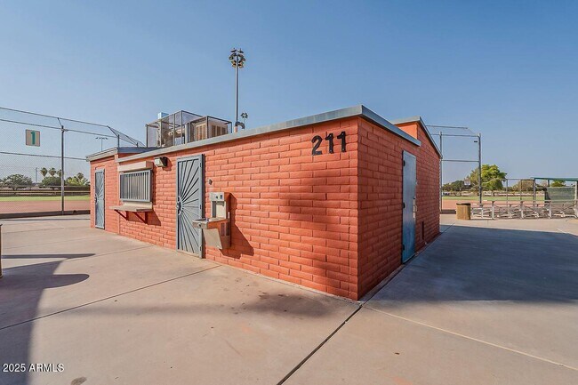 Building Photo - 8721 S 253rd Dr