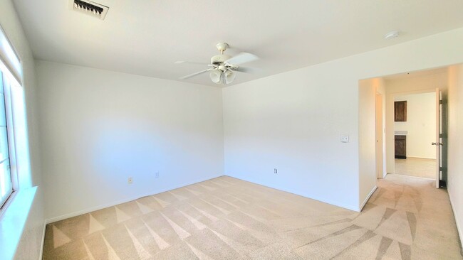 Building Photo - 2400 E Ambush St