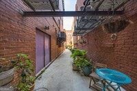 Building Photo - 522 Cherry St