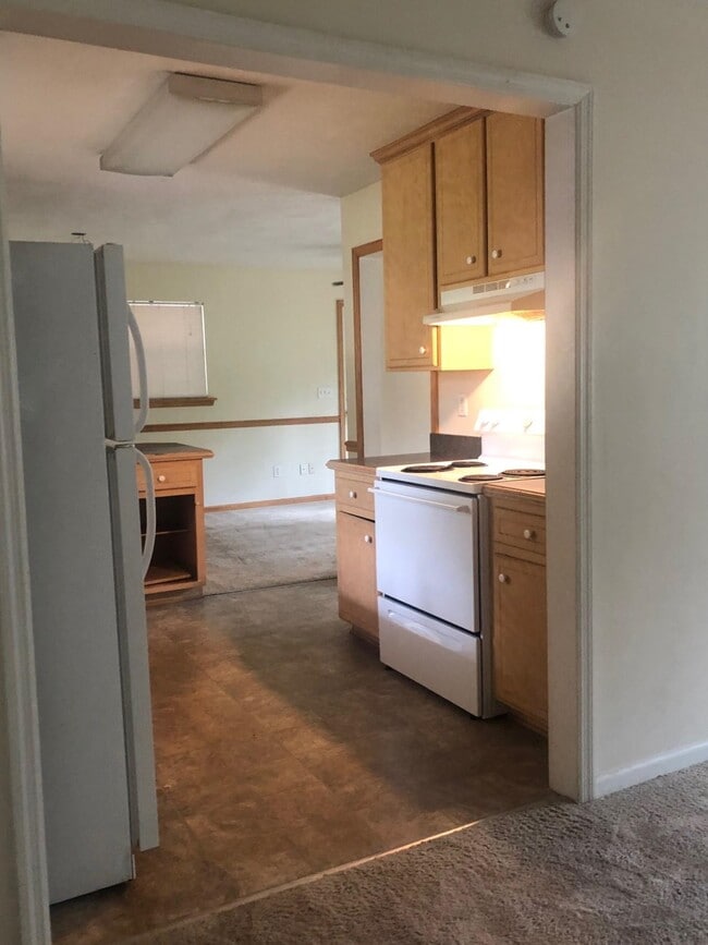 Building Photo - 1510 Raa Ave