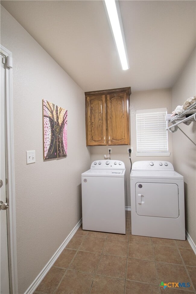 Building Photo - 714 Tundra Dr