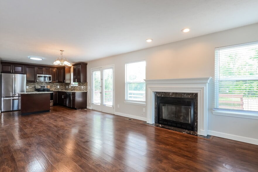 Building Photo - 6238 Tybalt Pl