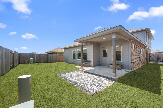 Building Photo - 10511 Kings River Dr