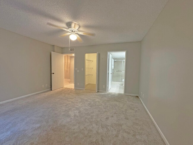 Building Photo - 7281 Amberly Ln