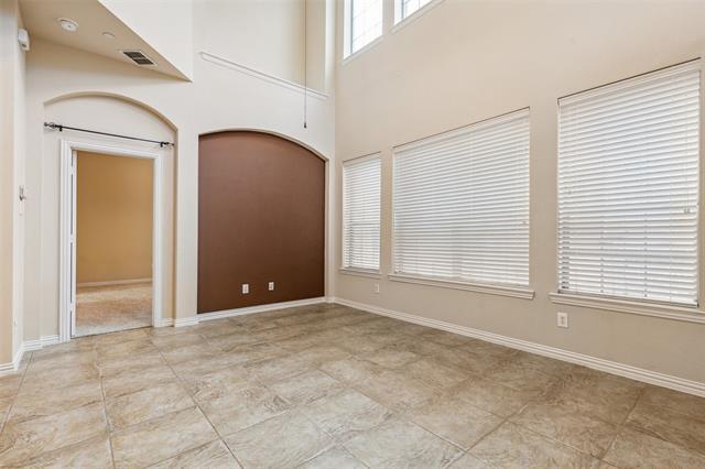 Building Photo - 1924 Lantana Ln