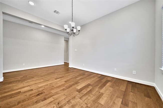Building Photo - 32193 Park Plains Dr