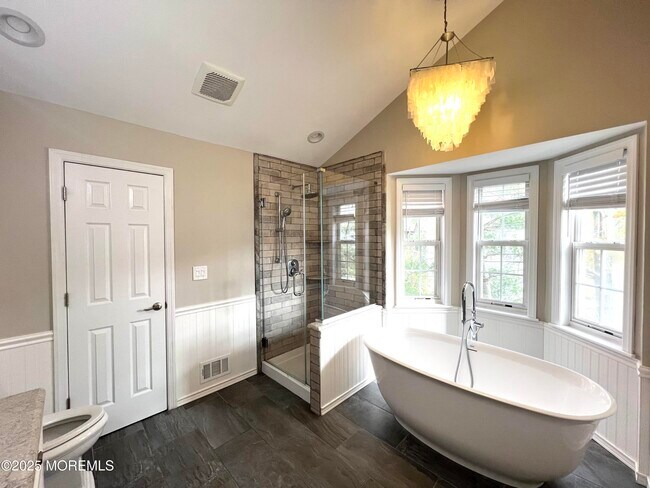 Building Photo - 21 Durant Ave