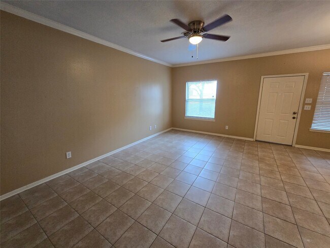 Building Photo - 3828 Shire Valley Dr