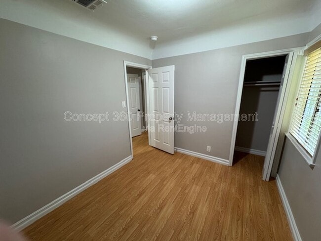 Building Photo - 17024 Crenshaw Blvd