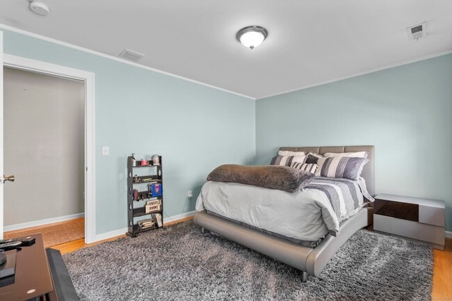 Building Photo - 55 Allen St