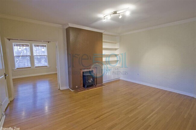 Building Photo - 1315 Kavanaugh Blvd