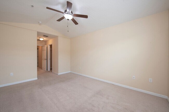 Building Photo - Nice 3/2.5 Townhouse with Garage in Lake N...