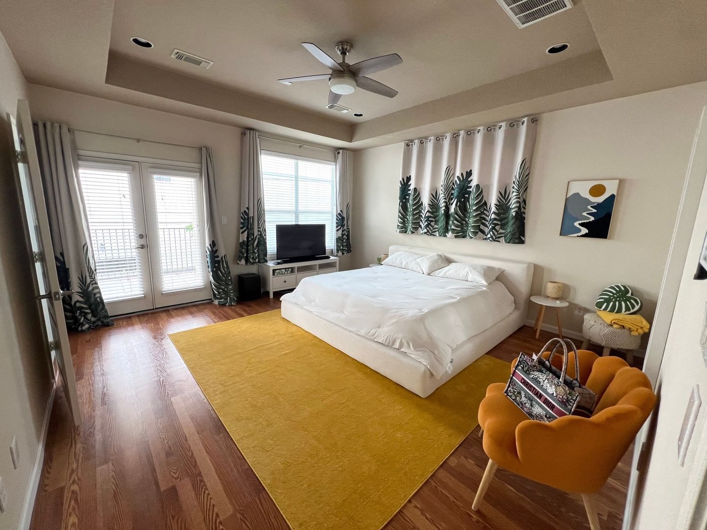 Building Photo - 5457 Fairdale Ln