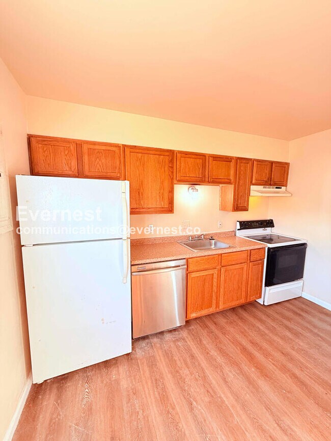 Building Photo - 24612 Berry Ave