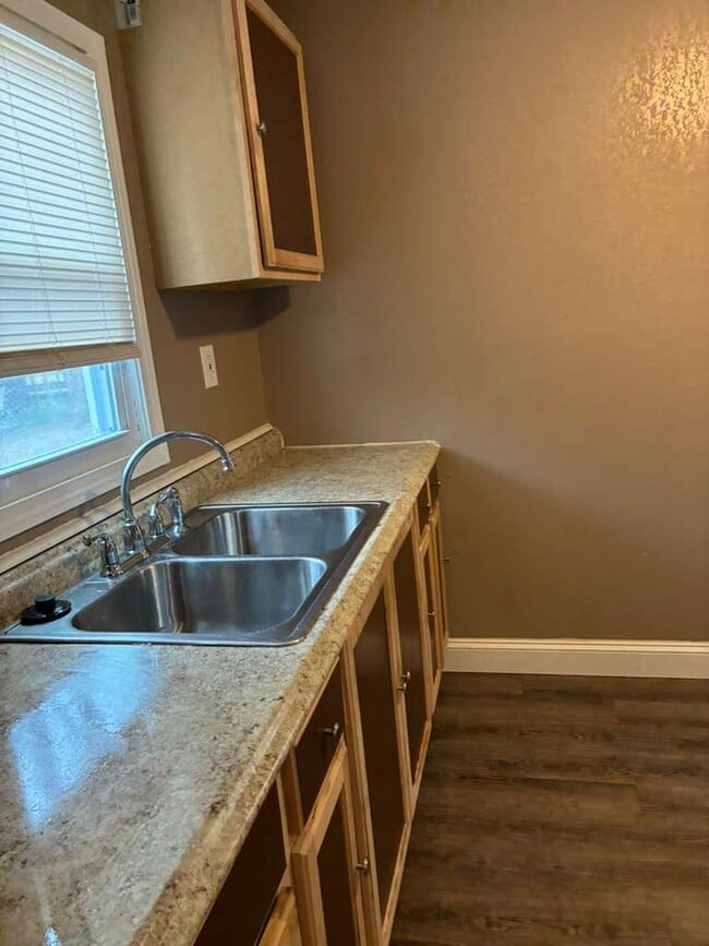 Building Photo - 5416 College Ave