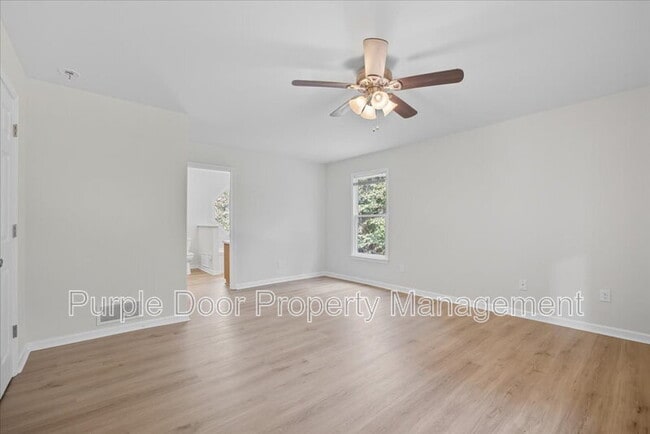 Building Photo - 4201 Autumn Lake Dr