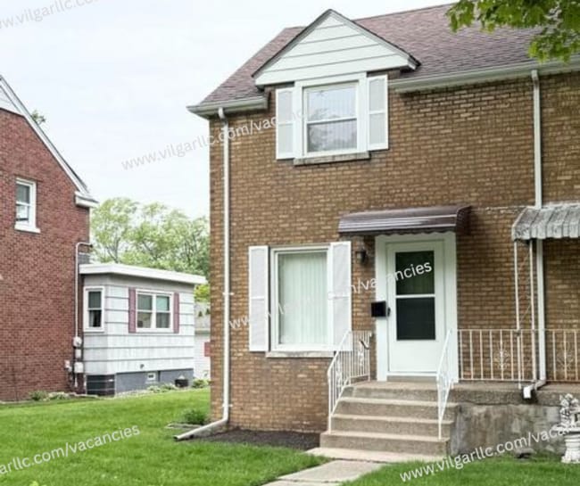 Building Photo - COMING SOON!! July 12, 2026 - Spacious 2 Bedroom • 1 Bathroom Duplex Home