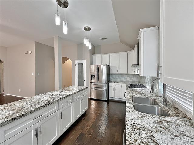 Building Photo - 4003 Greenwood Way