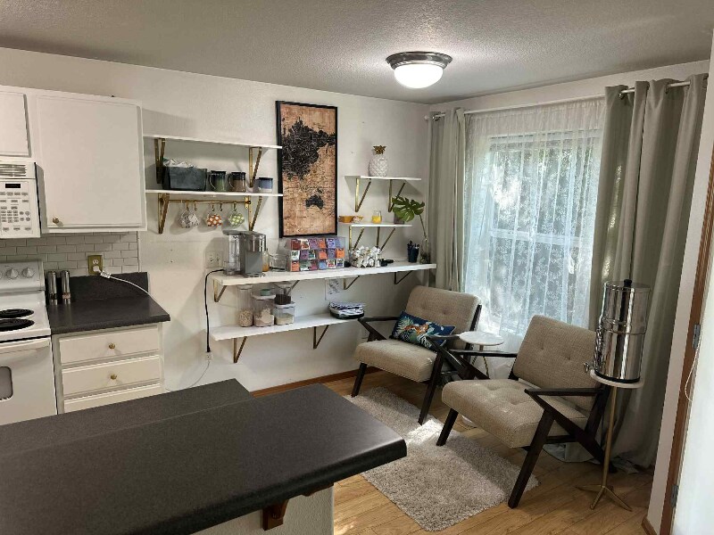 Building Photo - 663 NE 162nd Ave