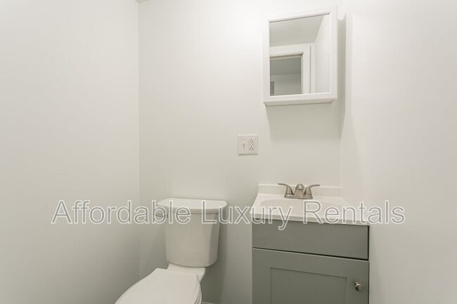 Building Photo - 2868 Brighton Henrietta Town Line Rd