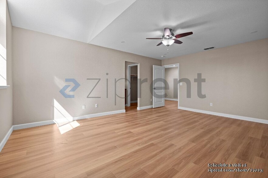 Building Photo - 8106 Westport Cir