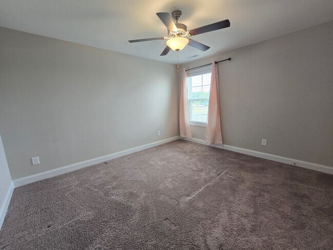 Building Photo - 1404 Friar Rock Cir