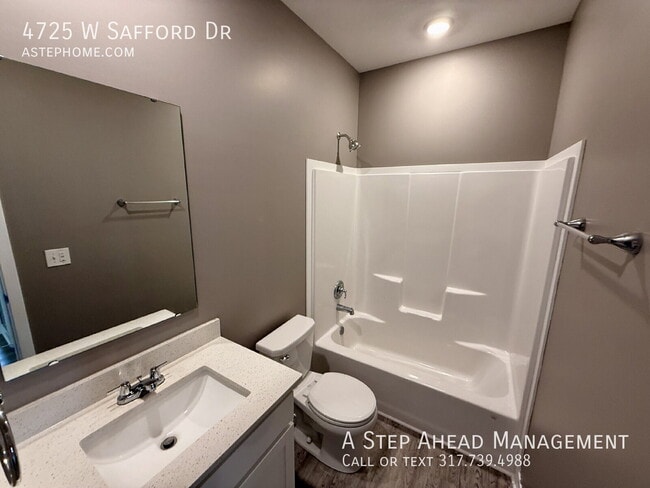 Building Photo - 4725 W Safford Dr