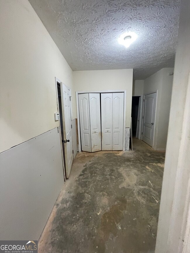 Building Photo - 721 Meadow Spring Dr