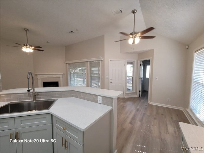 Building Photo - 6404 Deerwood Pl