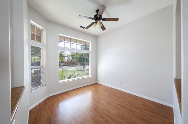 Building Photo - 4709 Laurel Springs Dr