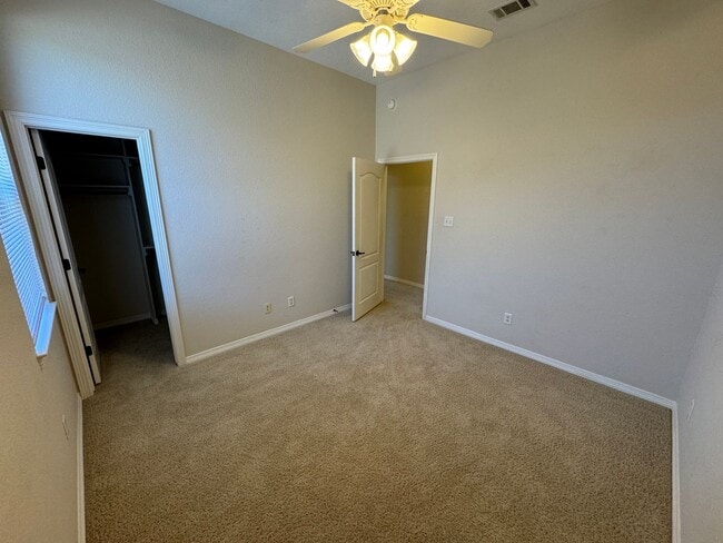 Building Photo - 1712 Iron Jacket Trail