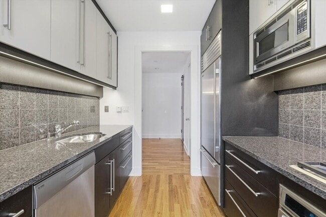 Building Photo - 500 Atlantic Ave