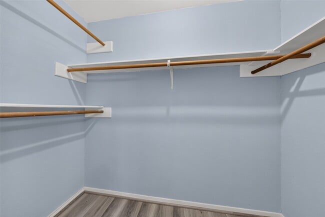 Building Photo - 5714 Arbor Vitae Dr