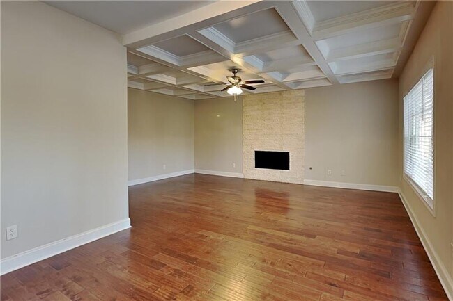 Building Photo - 450 Fairway Walk Dr NE