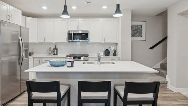 Building Photo - Sparkling New Townhome 3 Bedrooms Plus Office-Loft, Just Built, Move Right In!