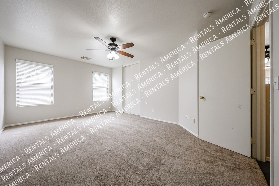 Building Photo - 8554 E Meseto Ave