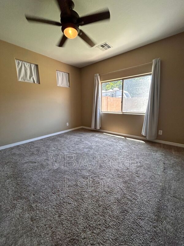 Building Photo - 1407 E Gary Way