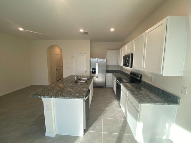 Building Photo - 2906 Suncoast Plains Dr