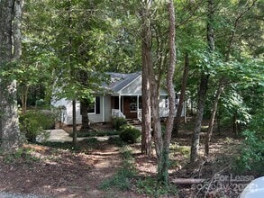 Building Photo - 7601 Farmbrook Dr