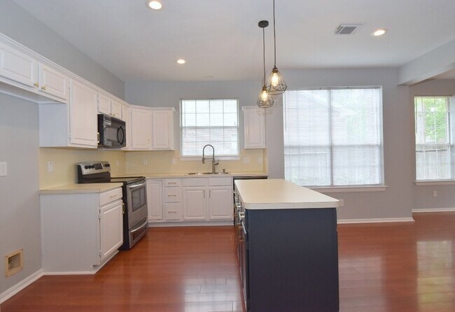 Building Photo - 20415 Lonestar Oak St