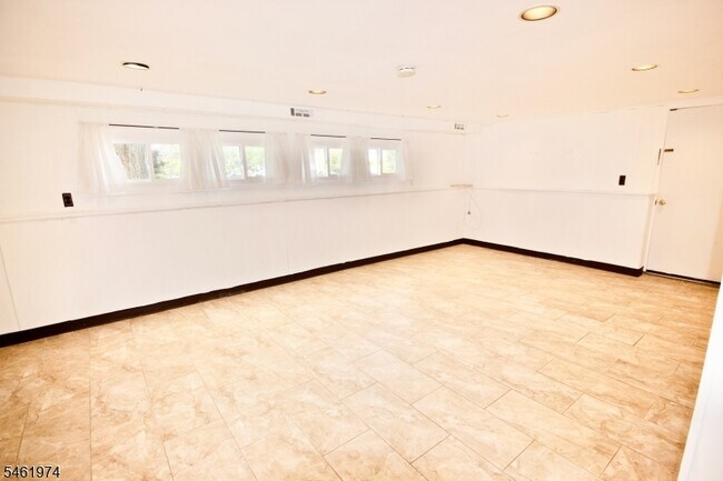 Building Photo - 1425 Boynton Ave