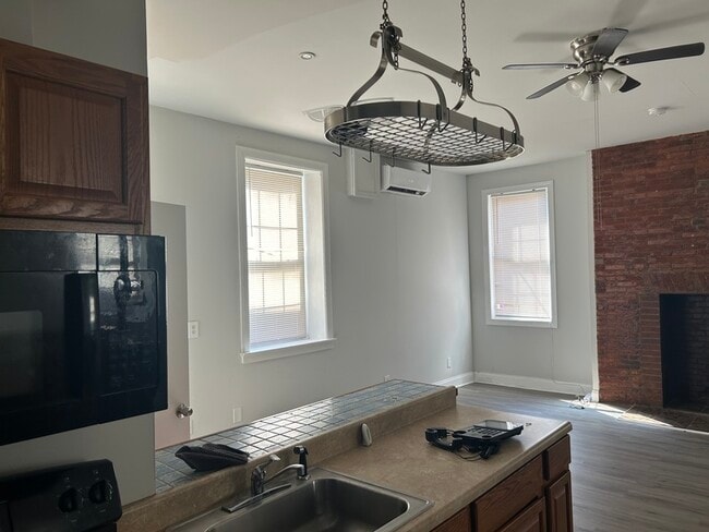 Building Photo - 31 N Paca St